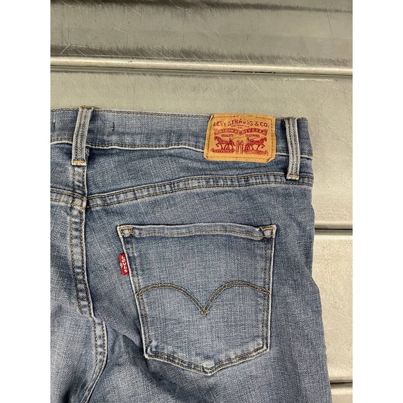 Levis 314 Shaping Straight Jeans Womens 31x32 Blue Medium Wash Denim - Picture 15 of 16